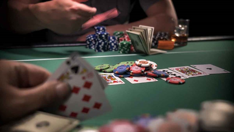 Những lá bài trong game đánh bài tiến lên